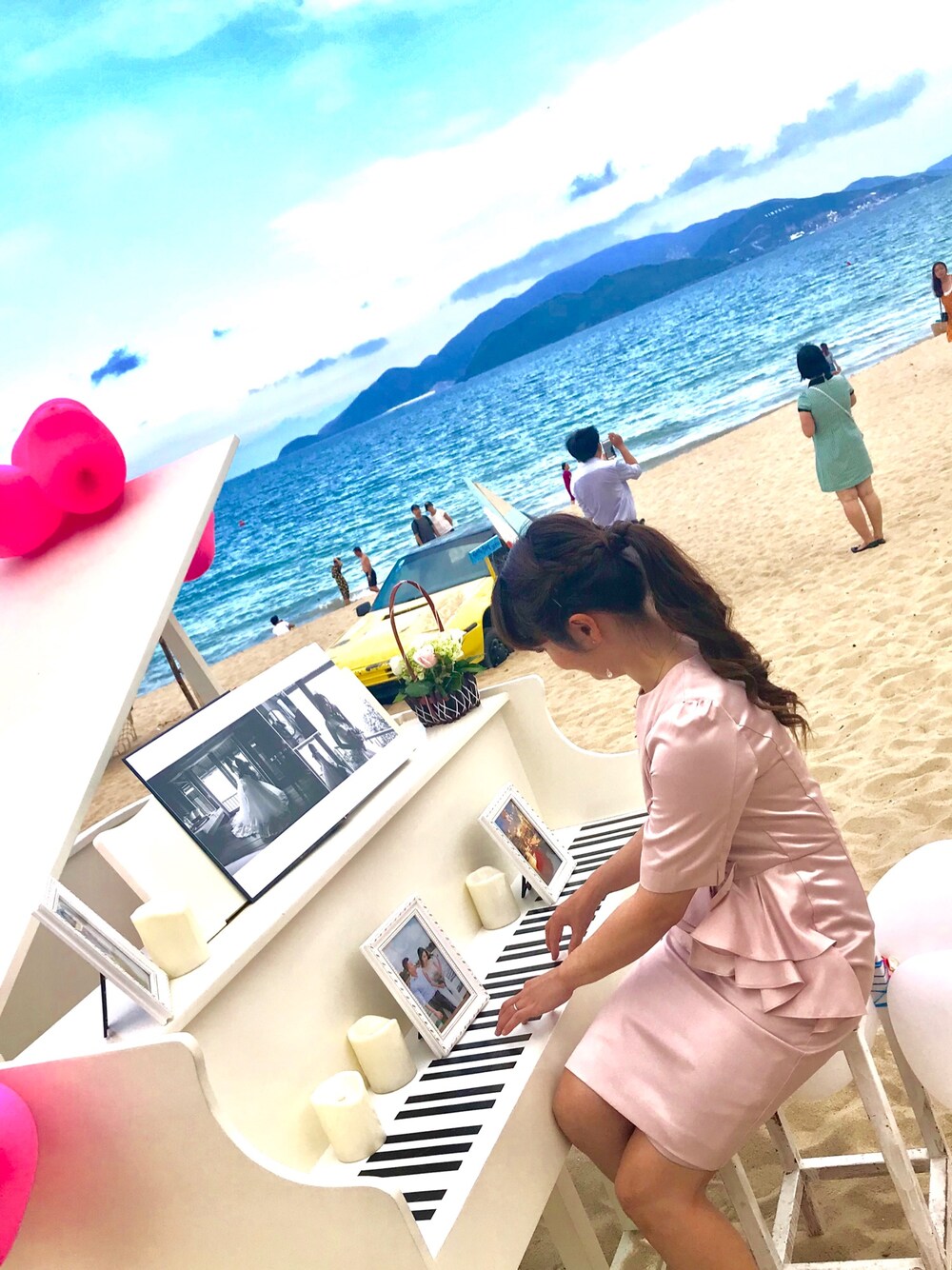 「結婚式#二次会#ワンピース#フリル#大人可愛い」｜「girlの【結婚式・お呼ばれ対応ワンピースドレス】ウエストフリルコクーンワンピース・パーティードレス（ドレス、ピンク系）」を使った、ayazoさん（レディース・158cm）の春コーディネートの1枚目の写真