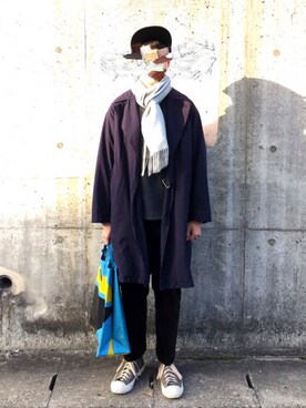 「アンクルパンツ」｜「アイテム（トレンチコート）」を使った、umeさん（メンズ・170cm）の冬コーディネート