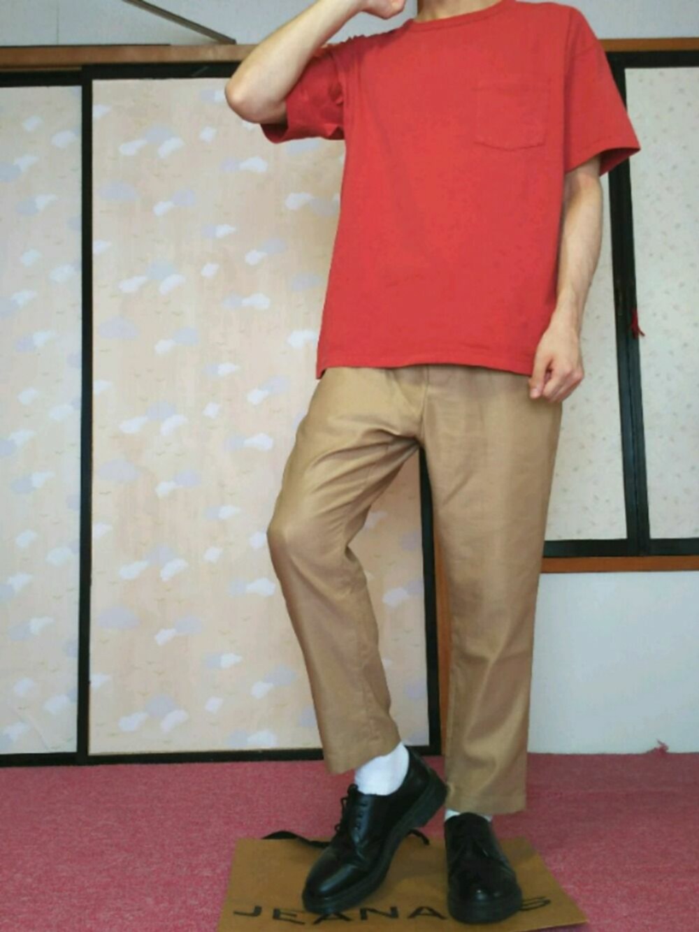 「カジュアルコーデ、おしゃれさんと繋がりたい、夏コーデ、ciaopanic、Dr.Martens、RAGEBLUE」｜「CIAOPANICのアイテム（Tシャツ/カットソー、レッド系）」を使った、ひろさん（メンズ・168cm）の秋コーディネートの1枚目の写真