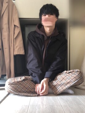 「EMMA CLOTHES（エマクローズ）のギルダン USAオーバーサイズ ロングスリーブ プルオーバー パーカー (裏起毛)（パーカー、ブラウン系）」を使った、りったさん（メンズ・177cm）の春コーディネート