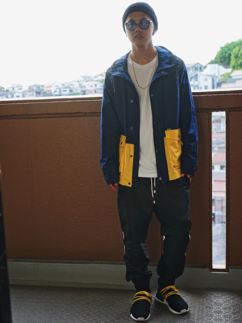 「UNIQLO、carhartt、Carhartt WIP(Carhartt WIP)、MONKEY TIME、TOMMY HILFIGER、ナイロンパンツ、simple、adidas、NMD、ootd」｜「UNIQLOのアイテム（ニットキャップ/ビーニー、ブラック系）」を使った、F.Kentaroさん（メンズ・174cm）の春コーディネートの1枚目の写真