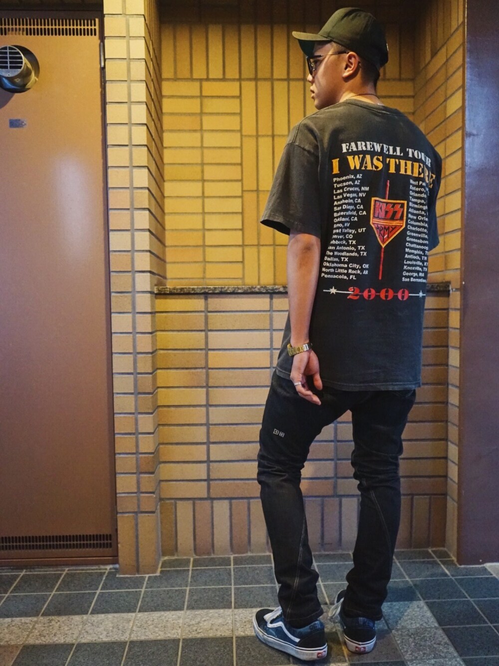 「ksubi、parkingginza、kiss、VANS、oldskool、bandtee、simple」｜「THE PARK・ING GINZAのアイテム（キャップ、ブラック系）」を使った、F.Kentaroさん（メンズ・174cm）の春コーディネートの1枚目の写真