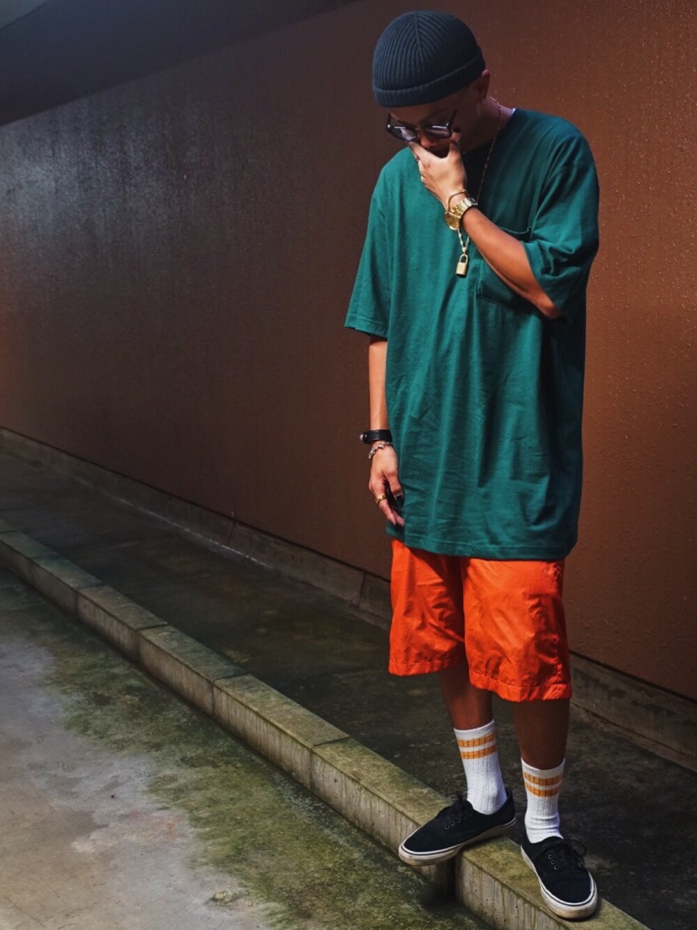 「carhartt、UNIQLO、oh!the guilt、VANS、outfit」｜「UNIQLOのアイテム（ニットキャップ/ビーニー、ブラック系）」を使った、F.Kentaroさん（メンズ・175cm）の夏コーディネートの1枚目の写真