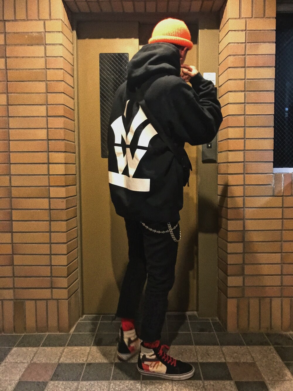 「ROTHCO、WNYC、whimsy、VANS、METALLICA、outfit」｜「ROTHCOのWEB限定 ROTHCO/ロスコ ミリタリー ワッチキャップ               （ニットキャップ/ビーニー、オレンジ系）」を使った、F.Kentaroさん（メンズ・175cm）の冬コーディネートの1枚目の写真