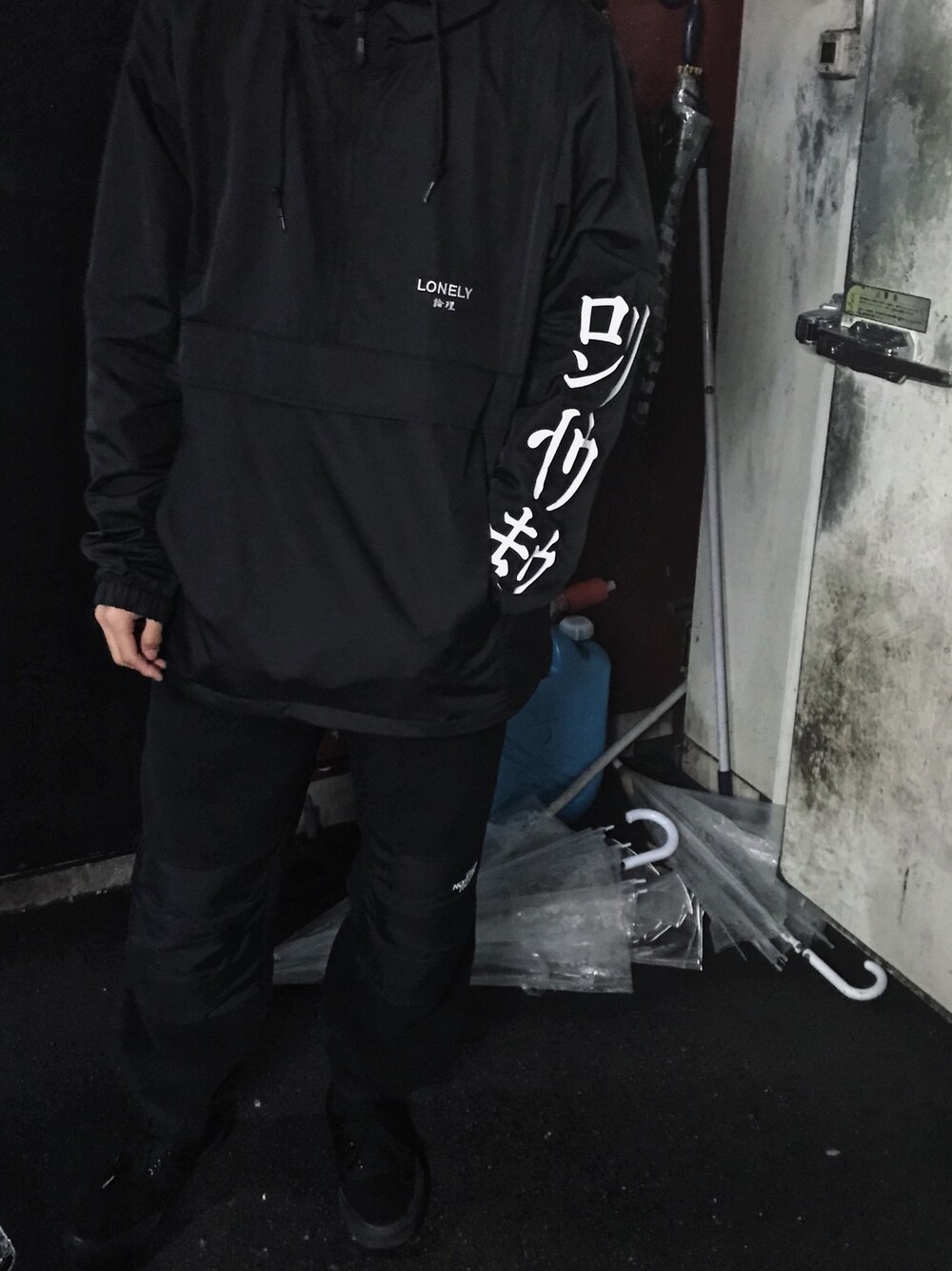 「論理、LONELY 論理、THE NORTH FACE、VANS、outfit」｜「LONELY/論理のアイテム（ジャケット/アウター、ブラック系）」を使った、F.Kentaroさん（メンズ・175cm）の春コーディネートの1枚目の写真
