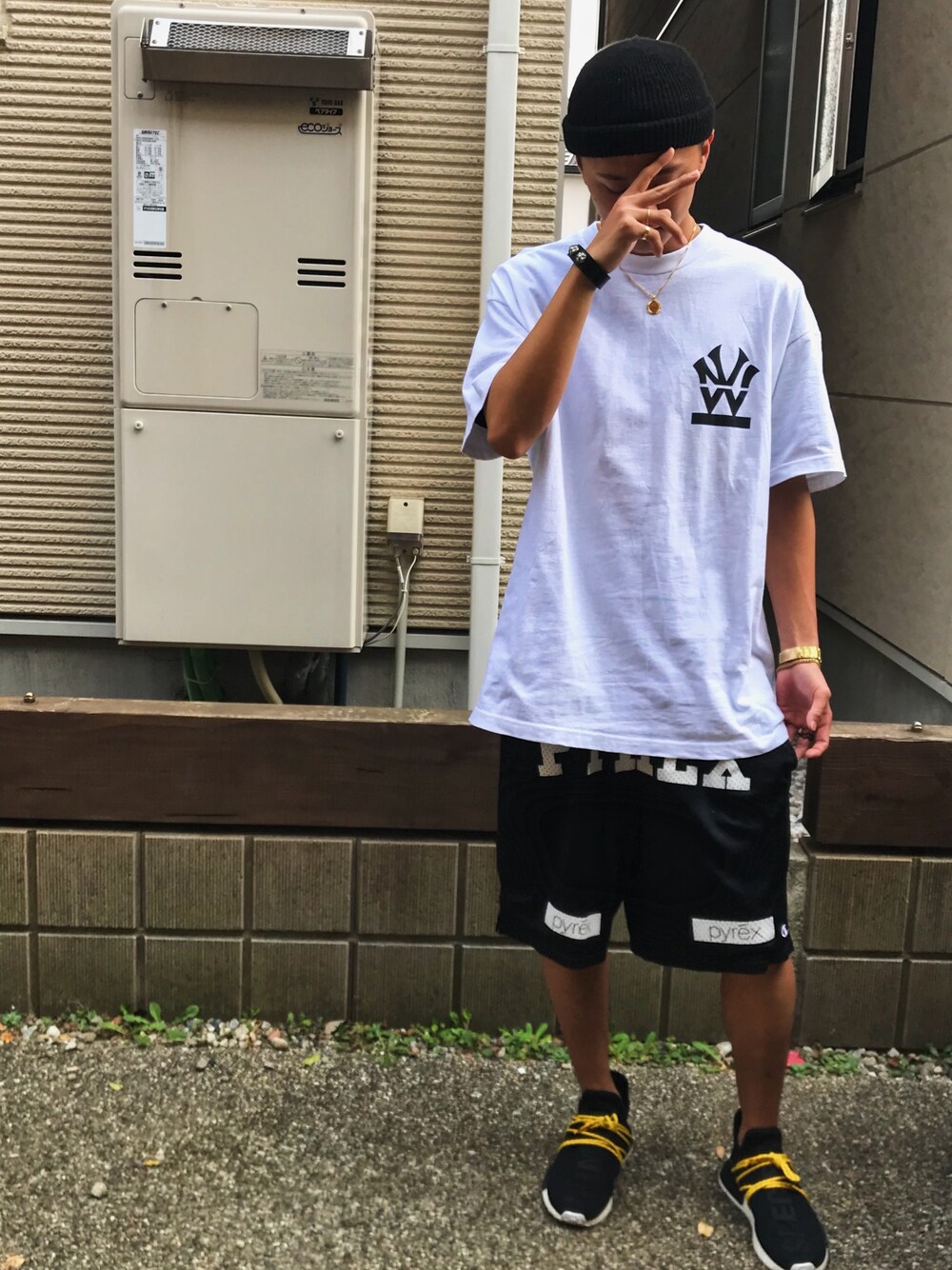 「WNYC、ROTHCO、PYREX、adidas、human race、outfit、ootd」｜「ROTHCOのWEB限定 ROTHCO/ロスコ ミリタリー ワッチキャップ               （ニットキャップ/ビーニー、ブラック系）」を使った、F.Kentaroさん（メンズ・175cm）の春コーディネートの1枚目の写真