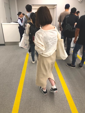 「韓国旅行」｜「アイテム（Tシャツ/カットソー）」を使った、Chika Shimizuさん（レディース・156cm）の夏コーディネート