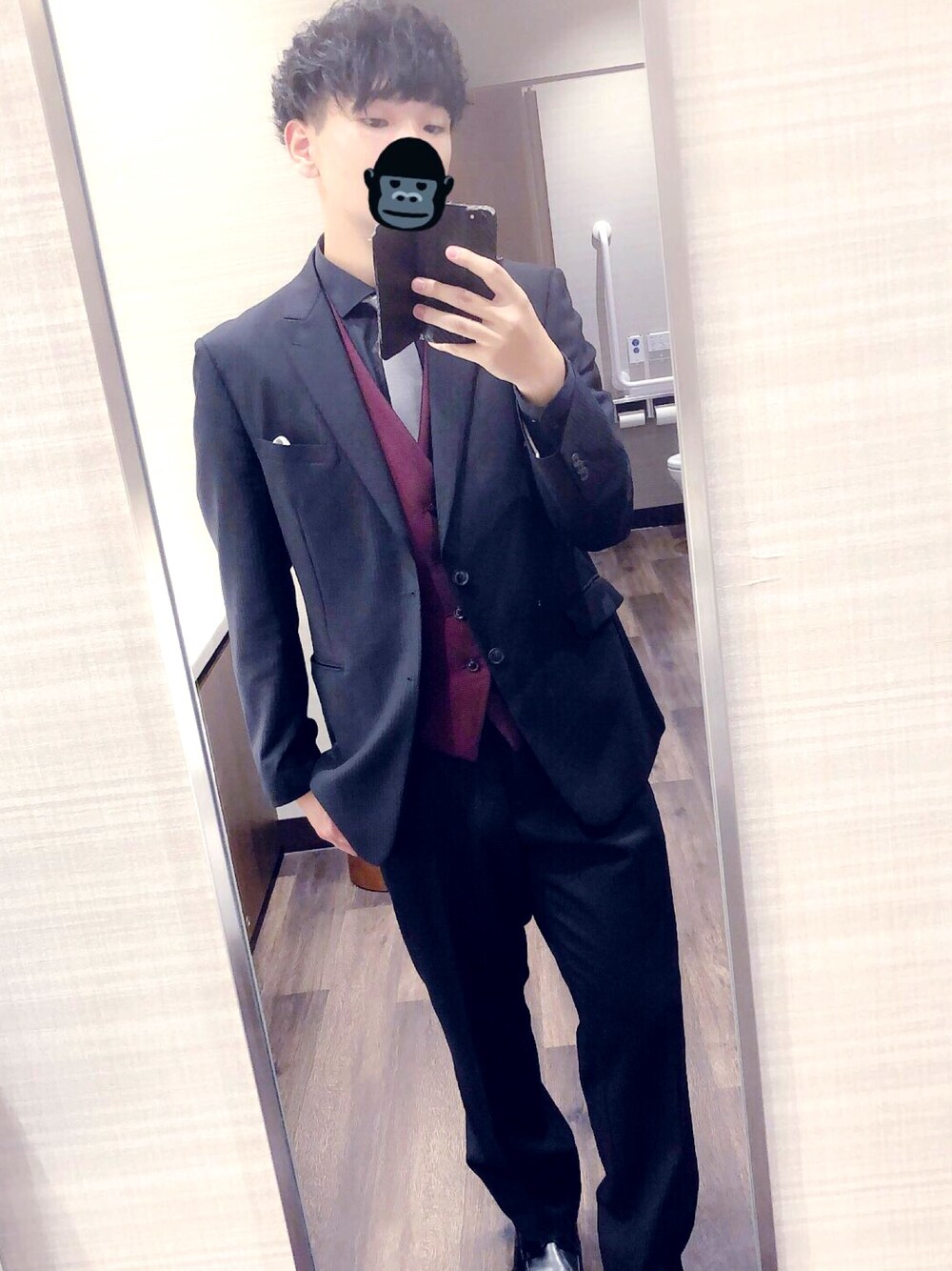 「スーツスタイル、お洒落さんとつながりたい、ゴリラ、ひさびさの投稿」｜「イタリアのそこそこ良いやつのアイテム（その他、ブラック系）」を使った、みさん（メンズ・178cm）の秋コーディネートの1枚目の写真
