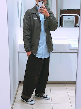 「Champion（チャンピオン）のコーチジャケット（ナイロンジャケット、グリーン系）」を使った、T Hさん（メンズ・171cm）の秋コーディネート