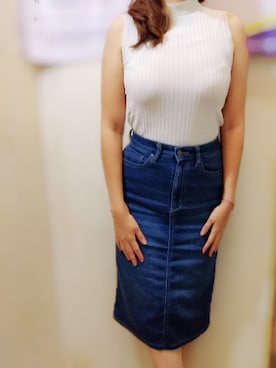 「UNIQLO（ユニクロ）のアイテム（デニムスカート、ブルー系）」を使った、J.wwangさん（170cm）の夏コーディネート