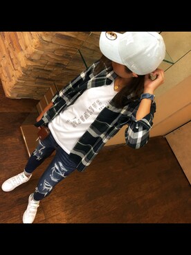 「Guess（ゲス）のアイテム（アナログ腕時計）」を使った、COCOさん（レディース・163cm）の秋コーディネート