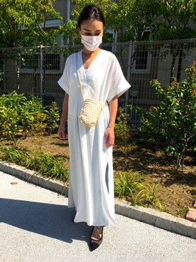「H&M（エイチ・アンド・エム）のアイテム（ワンピース/ドレス、ホワイト系）」を使った、amaさん（キッズ・133cm）の春コーディネート
