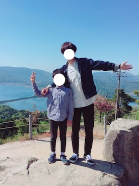 「UNIQLO（ユニクロ）のMEN デニムジャケット（ブルゾン、ブルー系）」を使った、A10さん（メンズ・174cm）の春コーディネート