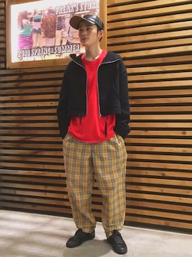 「yoko sakamoto（ヨーコサカモト）のアイテム（パーカー）」を使った、ymk__fkさん（メンズ・175cm）の春コーディネート