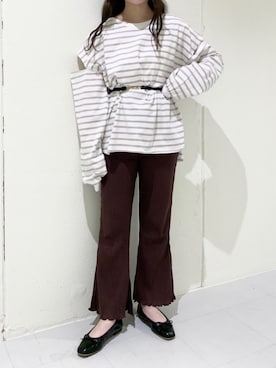 「リブニット」｜「アイテム（スウェットパンツ）」を使った、桜さん（レディース・152cm）の春コーディネート