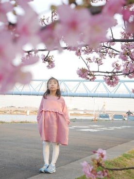 「長袖ワンピース」｜「アイテム（その他）」を使った、saramimiさん（キッズ・120cm）の春コーディネート