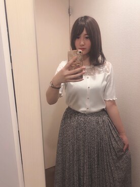 「INGNI（イング）のレースクルーネック／トップス（Tシャツ/カットソー、ホワイト系）」を使った、maikaさん（レディース・159cm）の秋コーディネート