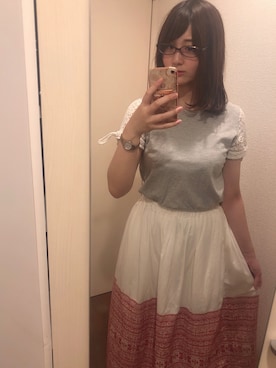 「MAJESTIC LEGON（マジェスティックレゴン）のアイテム（Tシャツ/カットソー、グレー系）」を使った、maikaさん（レディース・159cm）の秋コーディネート