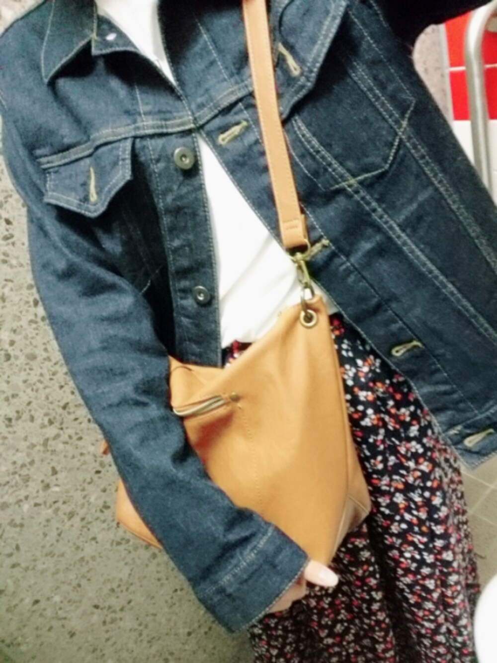 「花柄スカート、デニムジャケット、東北」｜「UNIQLOのWOMEN デニムジャケット（その他アウター、ブルー系）」を使った、ちゃさん（レディース・158cm）の夏コーディネートの1枚目の写真