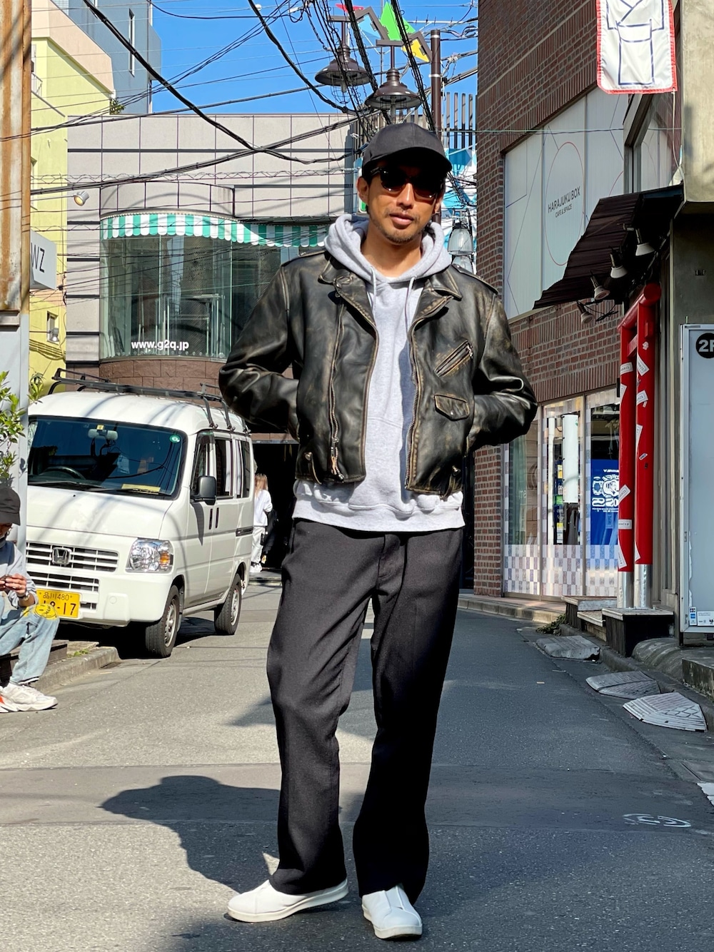 「プチプラ、ムーンスター、Moonstar、レザージャケット、ライダース、革ジャン、レザー、フォロー、イイネ、お気に入り登録お願いします♡、相互フォロー、いいね、save、フォローお願いします🤑」｜「schottのSchott/ショット/PERFECTO 70 VINTAGE RIDERS（ライダースジャケット、ブラック系）」を使った、鈴木 瞬さん（メンズ・176cm）の秋コーディネートの1枚目の写真