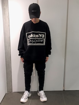 「Y-3（ワイスリー）のアイテム（トップス）」を使った、イトウセイさん（メンズ・170cm）の秋コーディネート