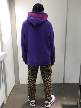「BlackEyePatch（ブラックアイパッチ）のアイテム（パーカー）」を使った、イトウセイさん（メンズ・170cm）の秋コーディネート