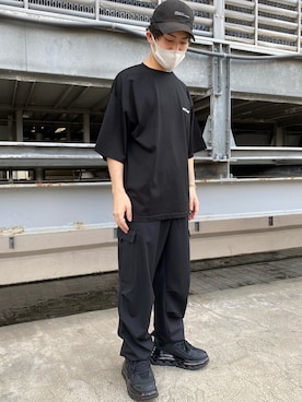 「Y-3（ワイスリー）のアイテム（パンツ）」を使った、イトウセイさん（メンズ・170cm）の夏コーディネート