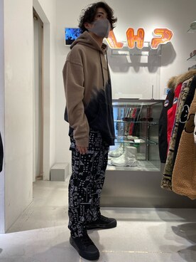 「L.H.P Private Brand（エルエイチピープライベートブランド）のアイテム（トップス）」を使った、イトウセイさん（メンズ・170cm）の秋コーディネート