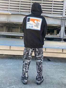 「BlackEyePatch（ブラックアイパッチ）のアイテム（パーカー）」を使った、イトウセイさん（メンズ・170cm）の冬コーディネート