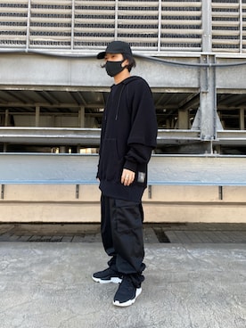 「Y-3（ワイスリー）のアイテム（トップス）」を使った、イトウセイさん（メンズ・170cm）の春コーディネート