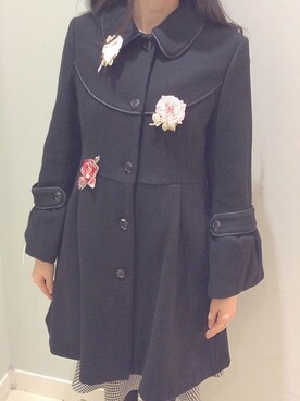 「刺繍」｜「アイテム（ステンカラーコート）」を使った、PINKHOUSEchelsea PRさん（レディース・163cm）の冬コーディネート