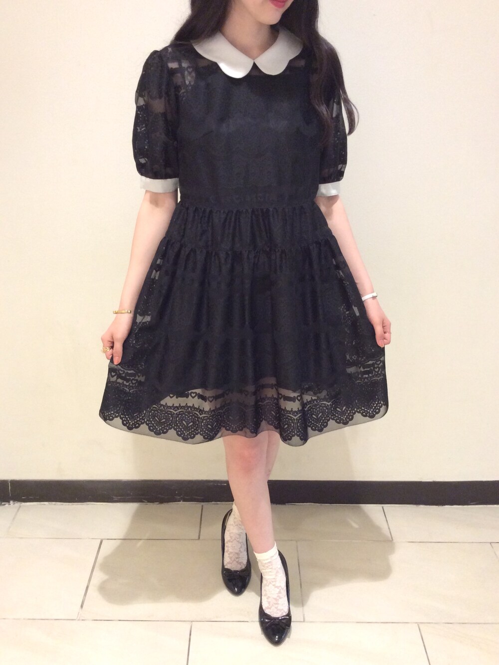 「fashion、ワンピース、レース、モノトーン、PINKHOUSECHELSEA、PINK HOUSE、丸襟、ハート」｜「pinkhouse chelseaのアイテム（ワンピース、ブラック系）」を使った、PINKHOUSEchelsea PRさん（レディース・163cm）の春コーディネートの1枚目の写真