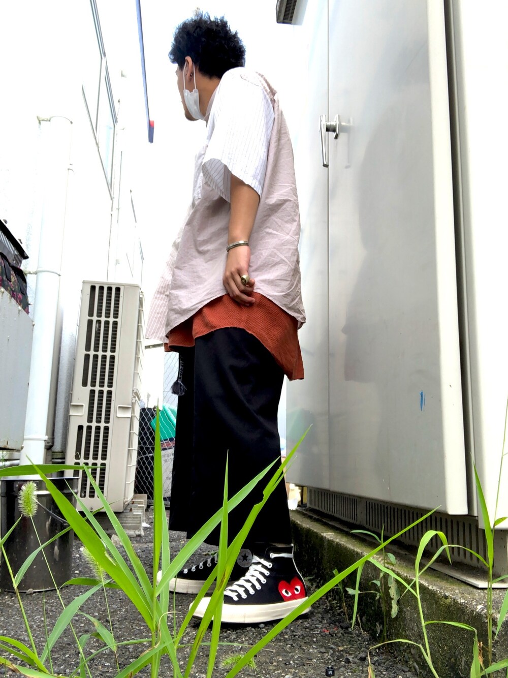 「JIL SANDERのアイテム（シャツ/ブラウス、ベージュ系）」を使った、leさん（メンズ・173cm）の夏コーディネートの1枚目の写真