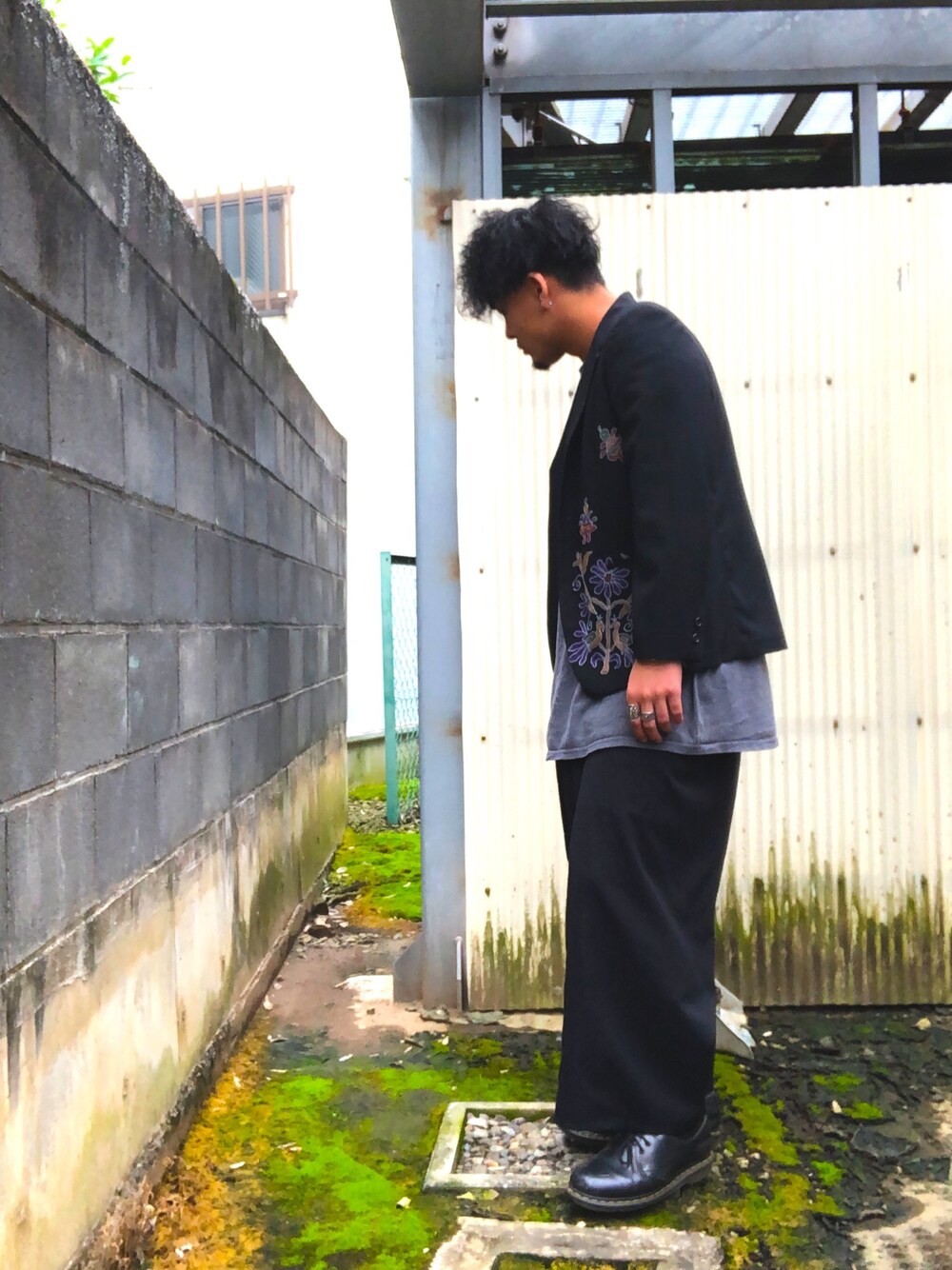 「tricot COMME des GARCONSのアイテム（テーラードジャケット、その他）」を使った、leさん（メンズ・173cm）の秋コーディネートの1枚目の写真