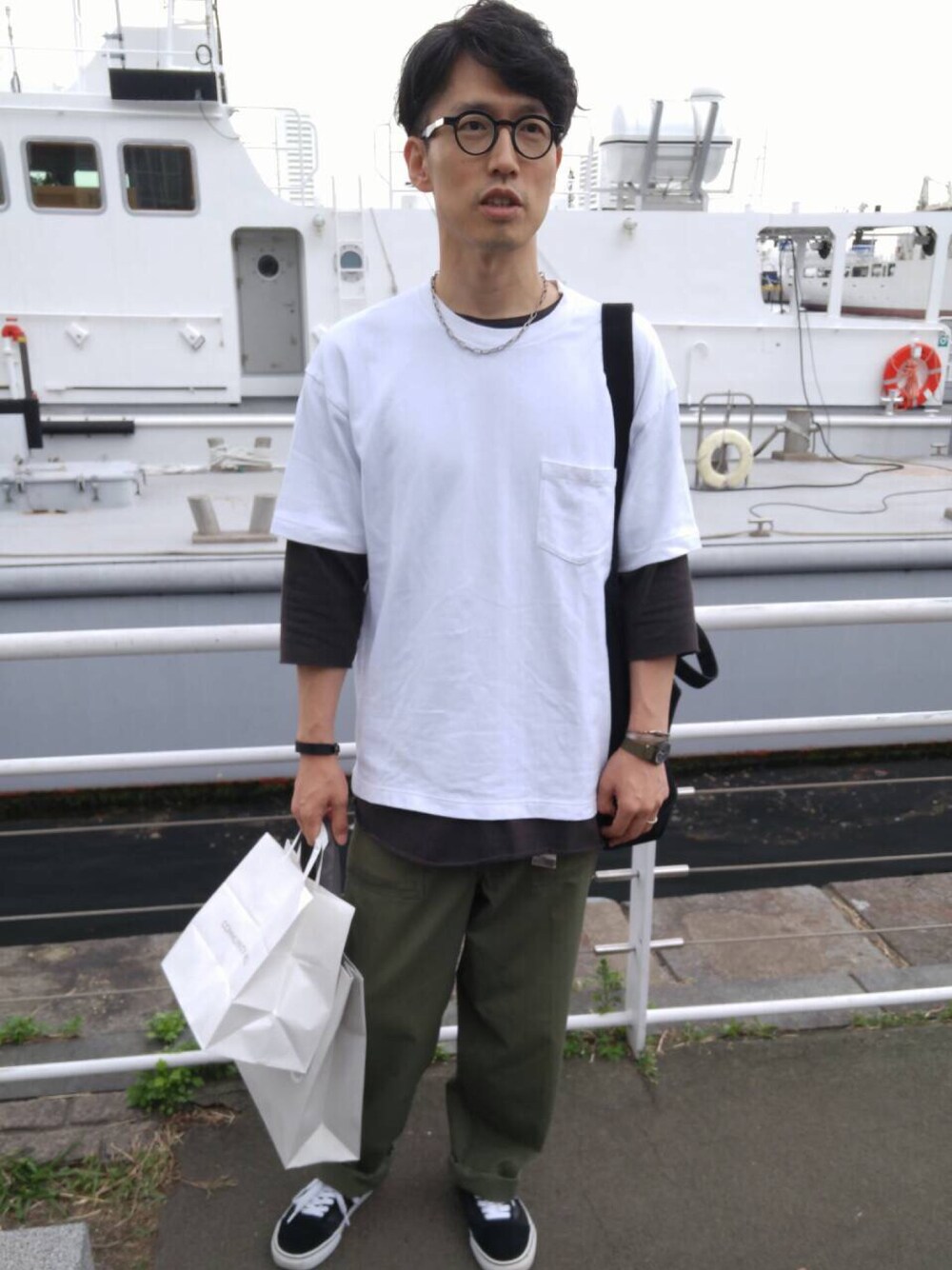 「UNIQLOのMEN ビッグシルエットポケ付きT（半袖）（Tシャツ/カットソー、ホワイト系）」を使った、farrattiさん（メンズ・172cm）の秋コーディネートの1枚目の写真