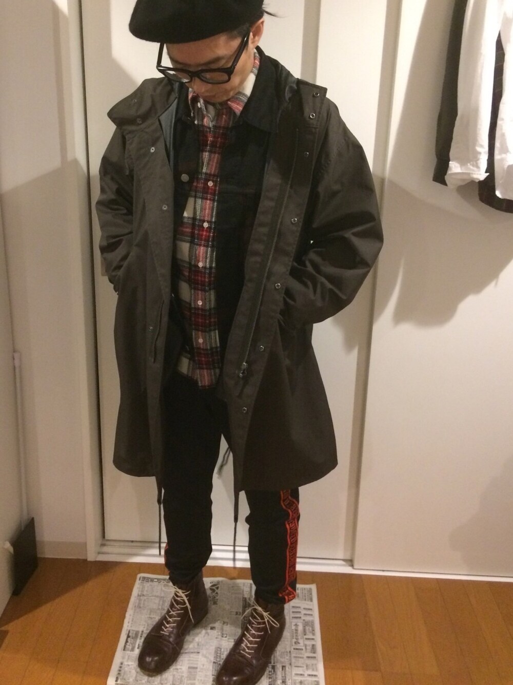 「CA4LAのアイテム（ハンチング/ベレー帽、ブラック系）」を使った、farrattiさん（メンズ・172cm）の春コーディネートの1枚目の写真