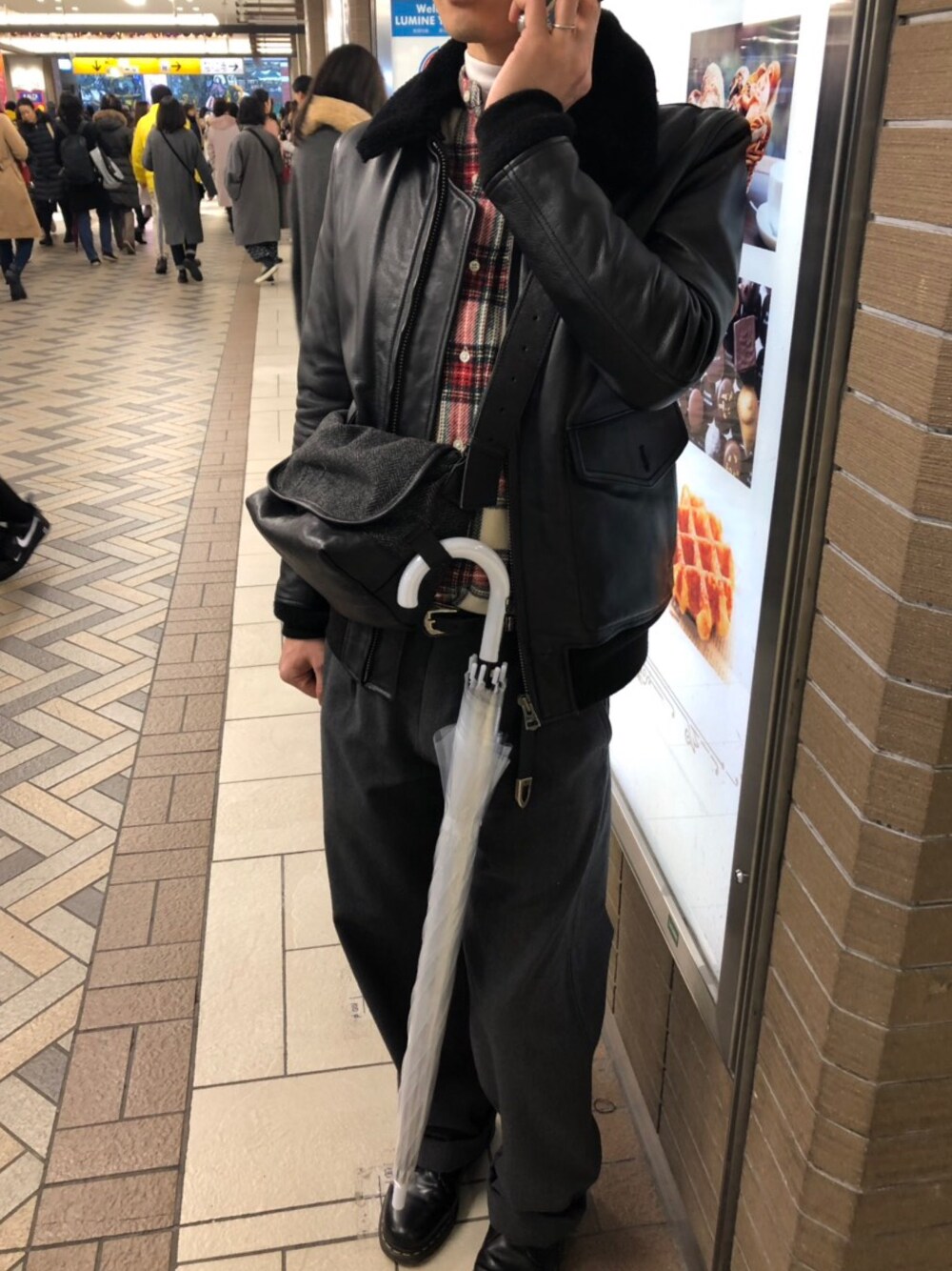 「UNIQLOのソフトタッチタートルネックT（長袖）（Tシャツ/カットソー、ホワイト系）」を使った、farrattiさん（メンズ・172cm）の冬コーディネートの1枚目の写真