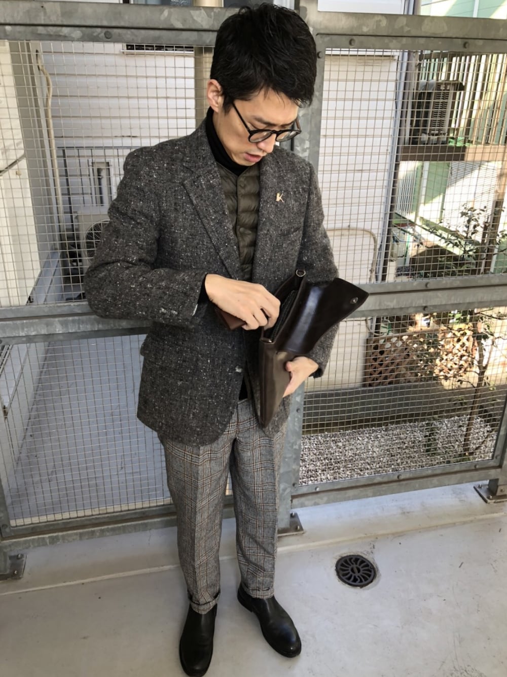 「年末WEAR感謝祭」｜「OLIVER PEOPLESのGREGORY PECK-J  45サイズ（メガネ、ブラック系）」を使った、farrattiさん（メンズ・172cm）の冬コーディネートの1枚目の写真