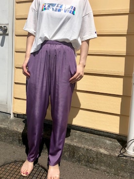 「URBAN RESEARCH（アーバンリサーチ）のピーチサテンイージーパンツ（その他パンツ、パープル系）」を使った、あゆぽよさん（レディース・158cm）の秋コーディネート