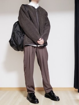 「アイテム（カーディガン/ボレロ、ブラウン系）」を使った、yuppyさん（メンズ・168cm）の秋コーディネート