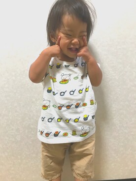 「FITH（フィス）のアイテム（チノパンツ）」を使った、コハナさん（キッズ・70cm）の夏コーディネート