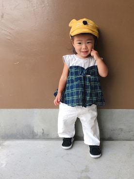 「kladskap（クレードスコープ）のアイテム（パンツ）」を使った、コハナさん（キッズ・80cm）の秋コーディネート