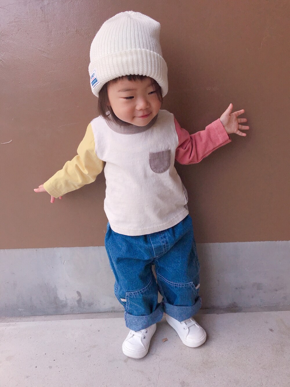 「おんなのこ、ゆるコーデ」｜「西松屋のアイテム（ニットキャップ/ビーニー、ホワイト系）」を使った、コハナさん（キッズ・80cm）の秋コーディネートの1枚目の写真