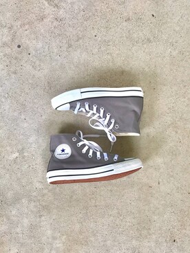 「CONVERSE（コンバース）のアイテム（スニーカー、グレー系）」を使った、ななみさん（レディース・155cm）の春コーディネート