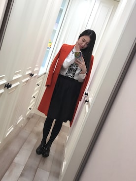 「PRADA（プラダ）のアイテム（スカート）」を使った、臧家琳さん（レディース・175cm）の冬コーディネート