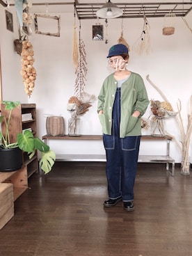 「キャンプ」｜「アイテム（ノーカラージャケット）」を使った、花屋になりたくてさん（レディース・155cm）の秋コーディネート