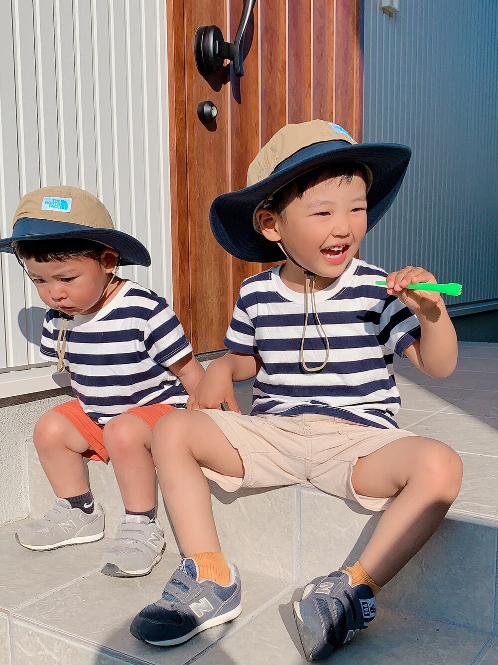 「カジュアルコーデ、年子、兄弟コーディネート、おそろいコーデ、男の子、夏コーデ」｜「無印良品のアイテム（Tシャツ/カットソー、その他）」を使った、EBIHARA    NOZOMIさん（キッズ・90cm）の夏コーディネートの1枚目の写真