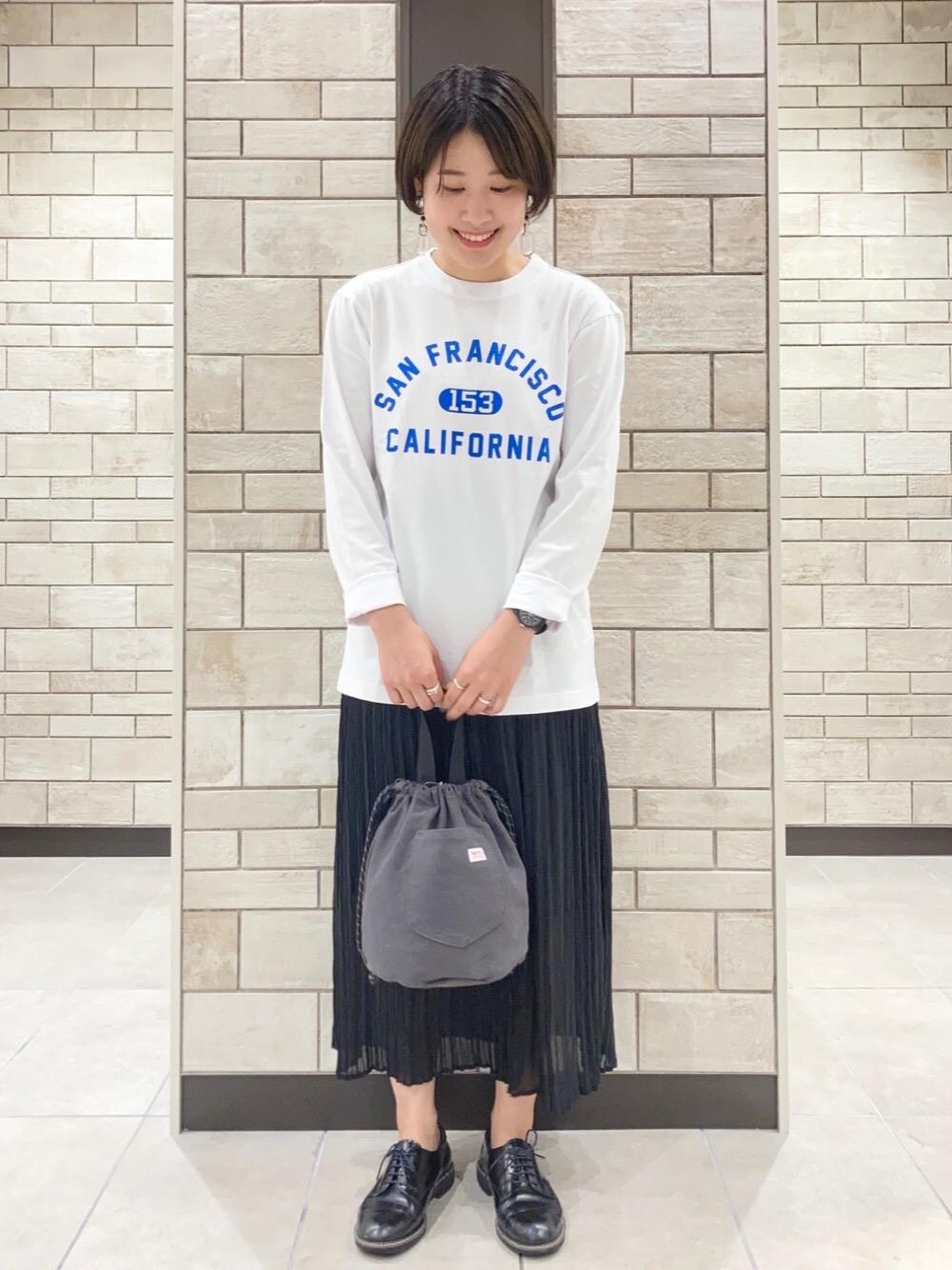 coen Yoshidaさんの「ヘリンボーンプリーツシフォンスカート（coen）」を使ったコーディネートの1枚目の写真