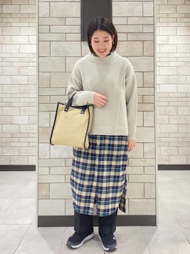 「coen（コーエン）のアイテム（スラックス）」を使った、coen Yoshidaさん（レディース・160cm）の冬コーディネート