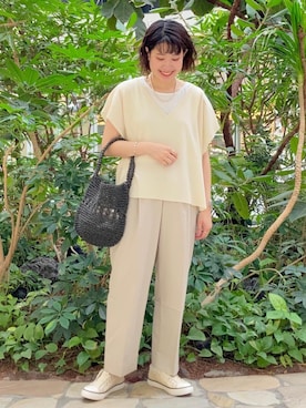 「涼しくて軽い「涼・軽パンツ」」｜「アイテム（スリッポン）」を使った、coen Yoshidaさん（レディース・160cm）の夏コーディネート